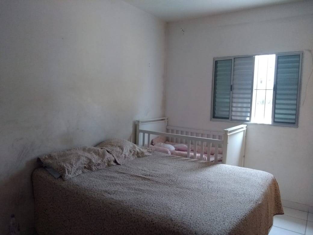 Sobrado à venda com 3 quartos, 130m² - Foto 2