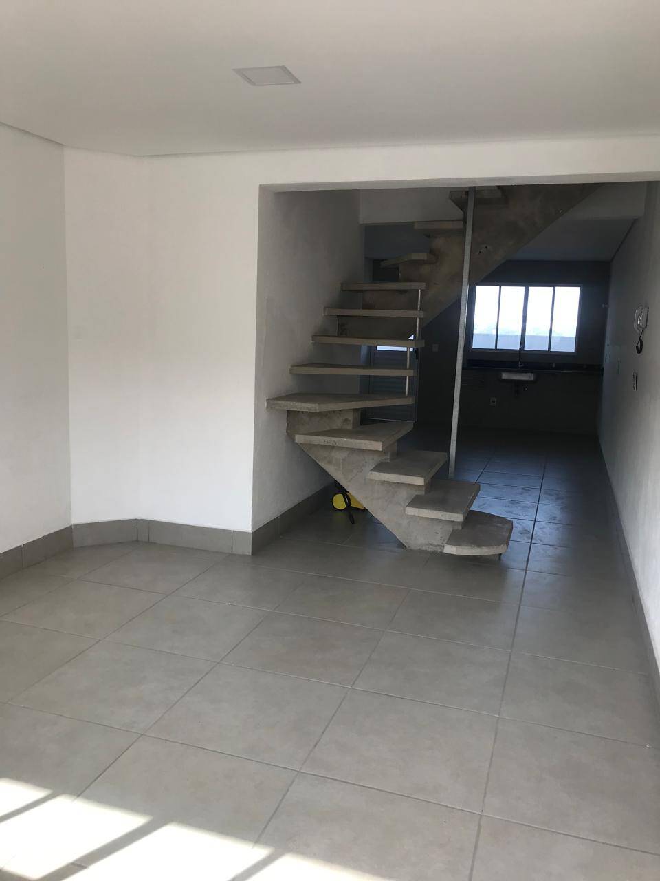 Sobrado à venda com 2 quartos, 135m² - Foto 4