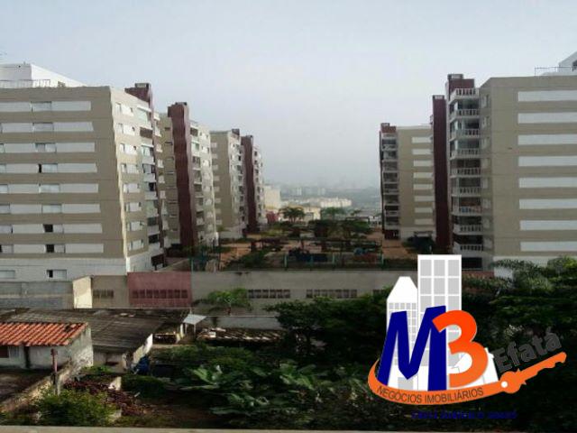 Apartamento à venda com 2 quartos, 60m² - Foto 4