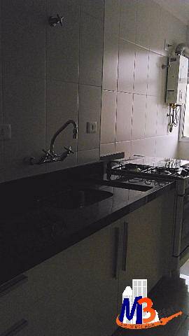 Apartamento para alugar com 2 quartos, 70m² - Foto 3