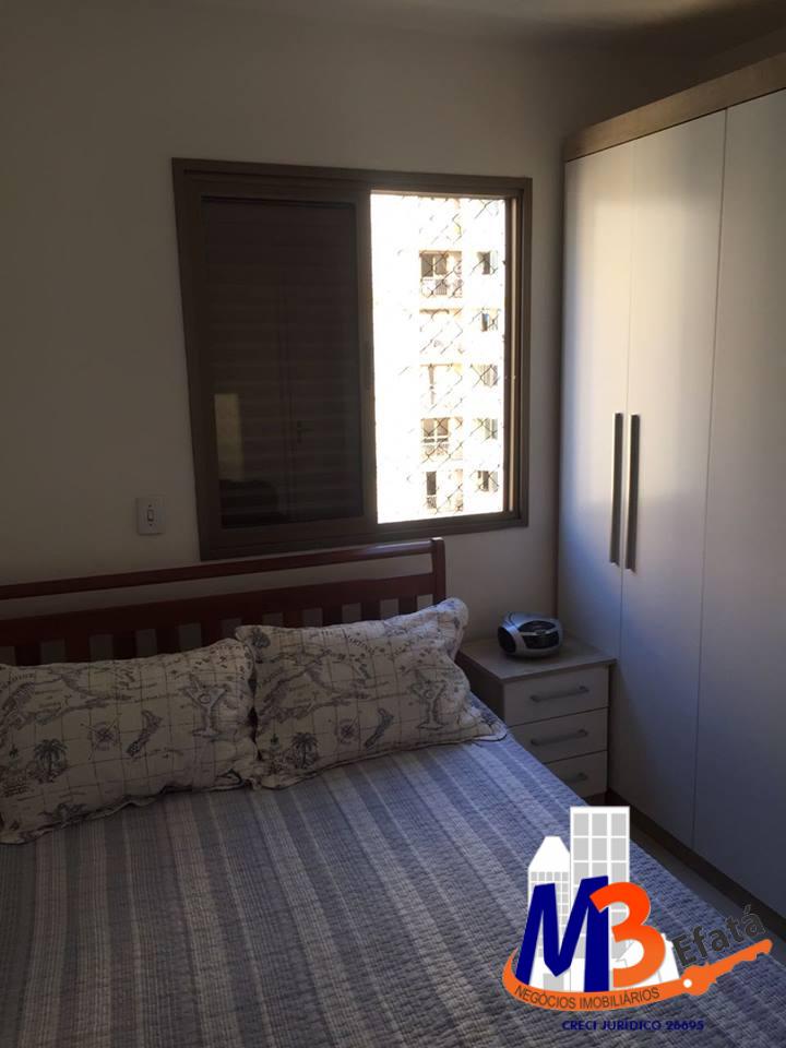 Apartamento à venda com 2 quartos, 72m² - Foto 3