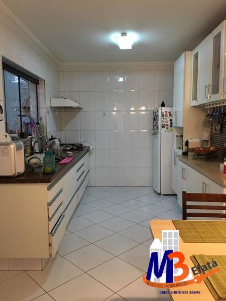 Sobrado à venda com 3 quartos, 180m² - Foto 4