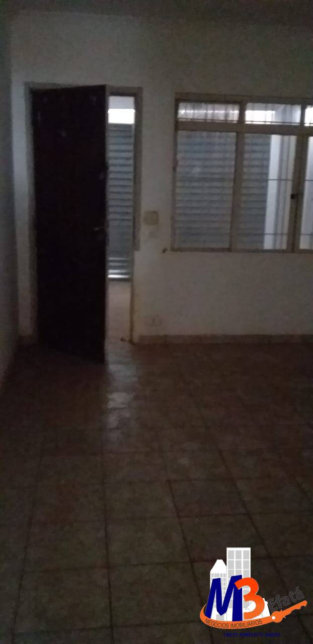 Casa para alugar com 2 quartos, 130m² - Foto 13