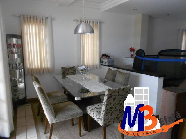 Sobrado à venda com 4 quartos, 274m² - Foto 2