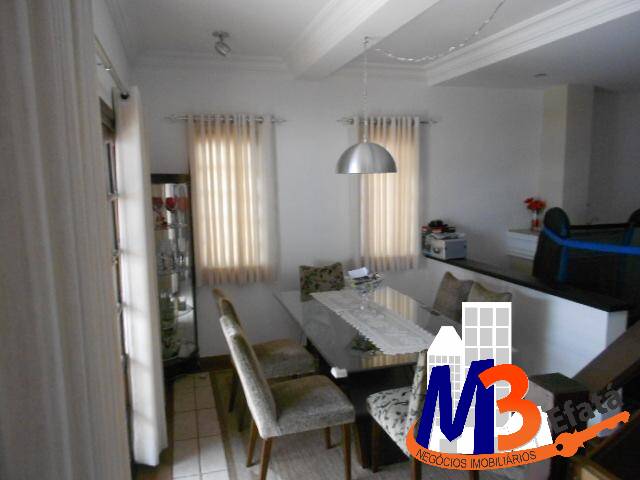 Sobrado à venda com 4 quartos, 274m² - Foto 3