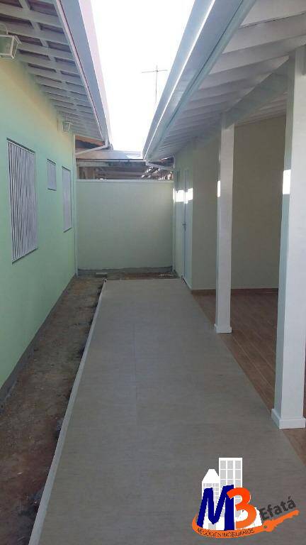 Casa à venda com 3 quartos, 201m² - Foto 3